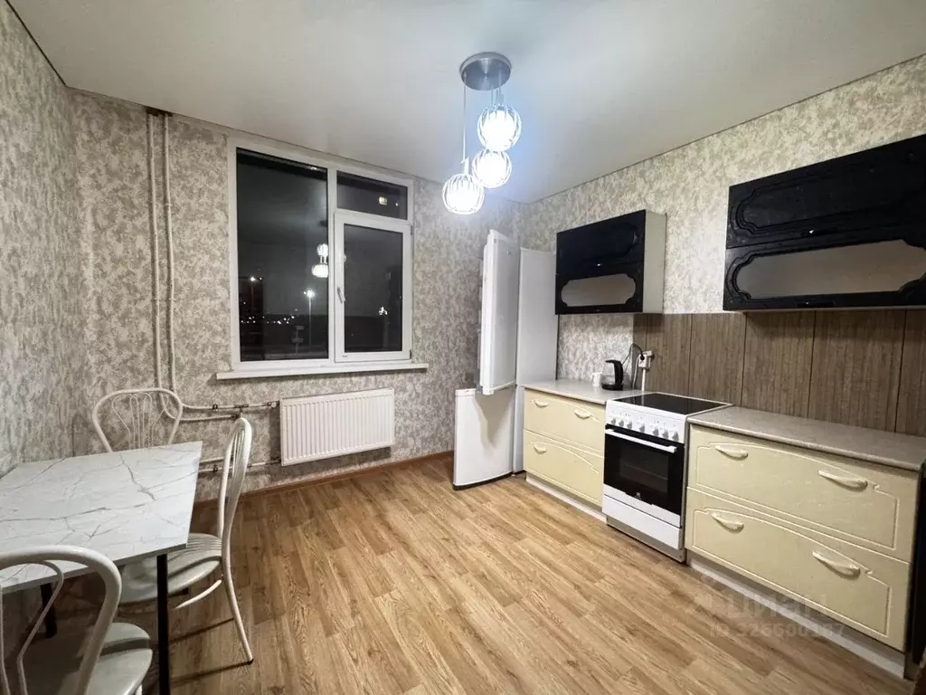 3-к кв. Оренбургская область, Оренбург Уральская ул., 2/14 (79.0 м) - Фото 1