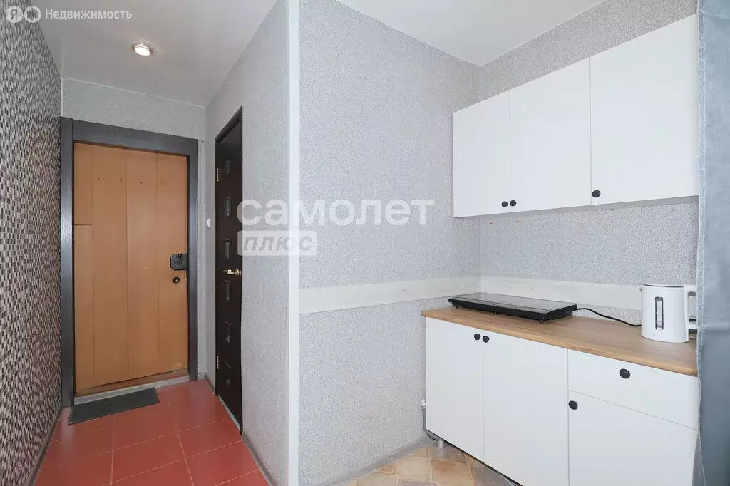 1-комнатная квартира: Кемерово, улица Ворошилова, 17А (18 м) - Фото 2