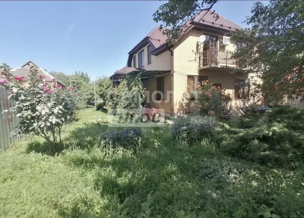Дом в Краснодарский край, Динской район, с. Красносельское, Молодежный ... - Фото 0