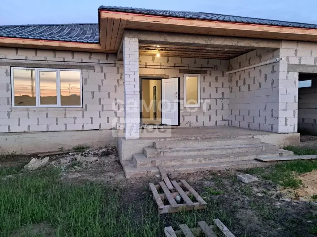 Дом в Липецкая область, Грязи ул. Ахматовой (165 м) - Фото 0