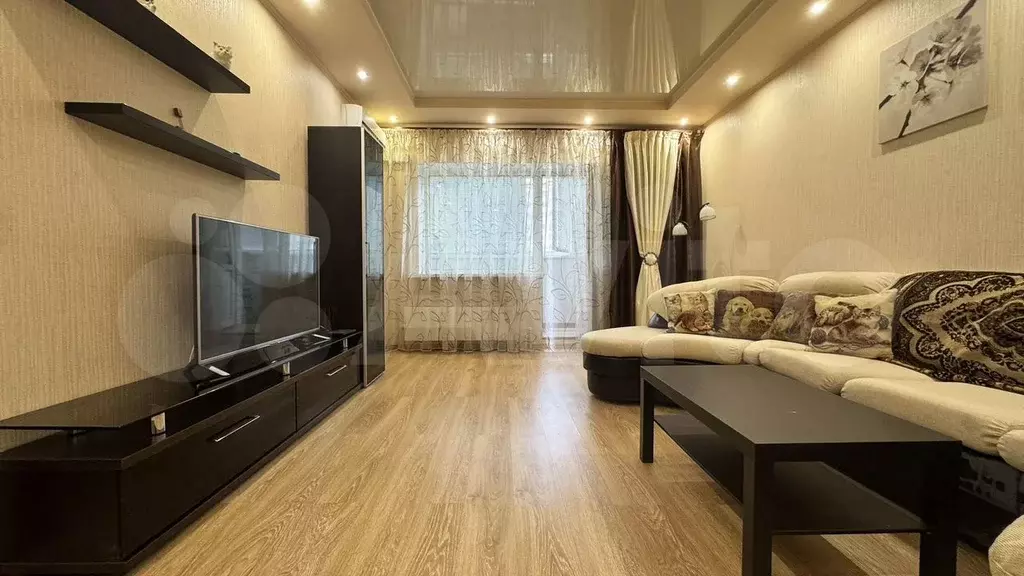 2-к. квартира, 64 м, 3/10 эт. - Фото 0