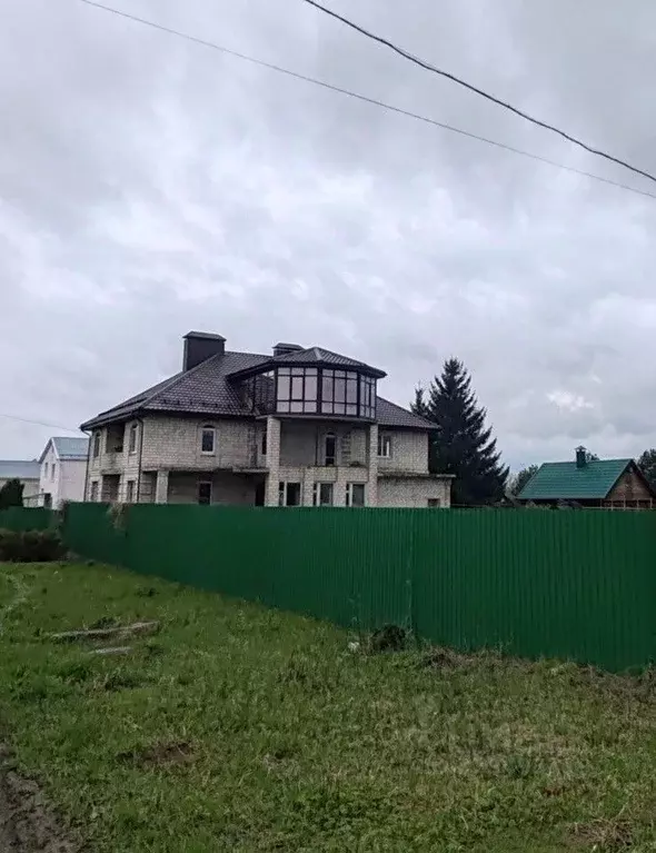 Коттедж в Орловская область, Мценск ул. А. Шаболкина, 11 (318 м) - Фото 1
