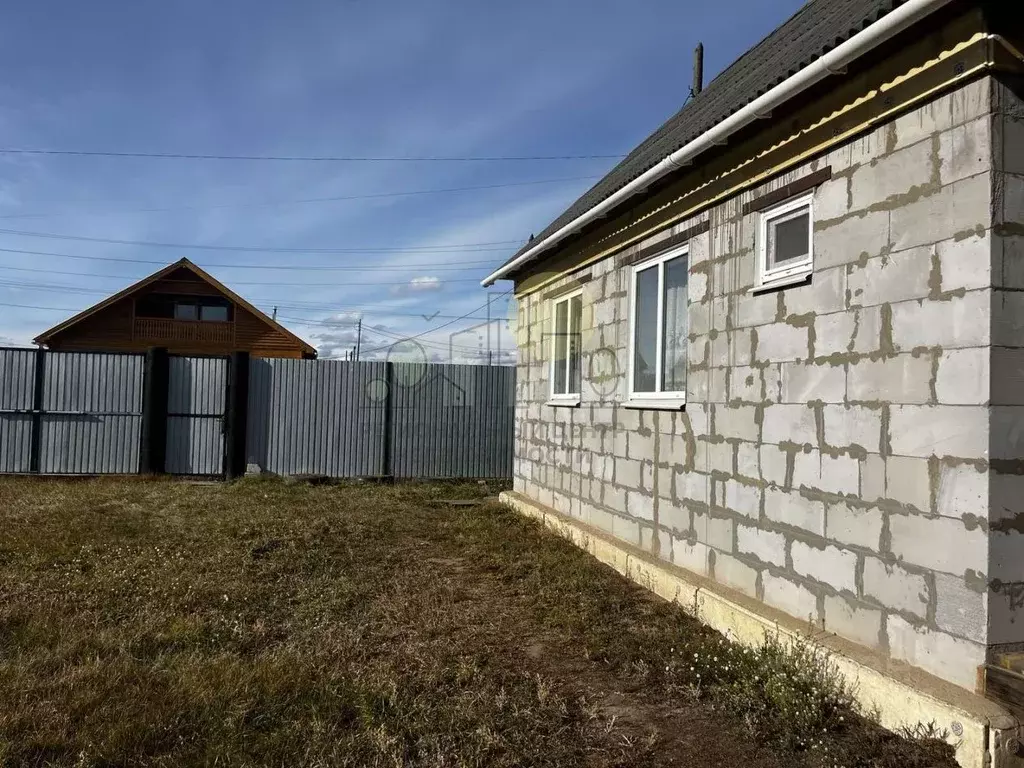 Дом в Иркутская область, Эхирит-Булагатский район, пос. Усть-Ордынский ... - Фото 1