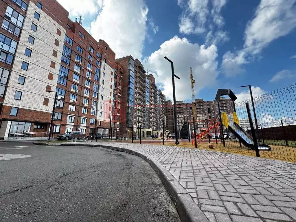 3-к кв. Белгородская область, Старый Оскол Центральный мкр, 4А (68.2 ... - Фото 0