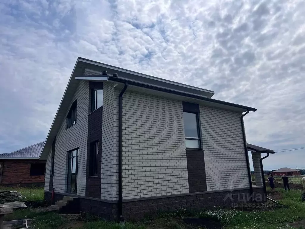 Дом в Белгородская область, Строитель Яковлевский городской округ,  ... - Фото 1