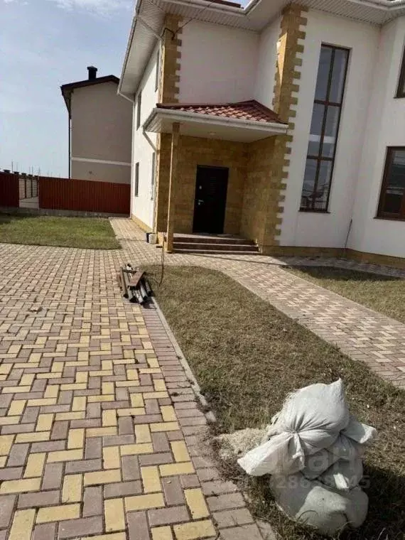 Дом в Крым, Симферопольский район, Чистенское с/пос, с. Фонтаны ул. ... - Фото 2