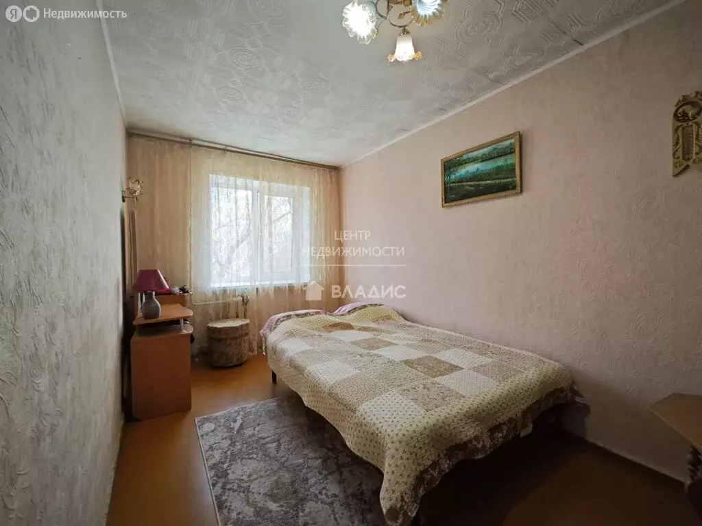 3-комнатная квартира: Арсеньев, Октябрьская улица, 28А (61.5 м) - Фото 0