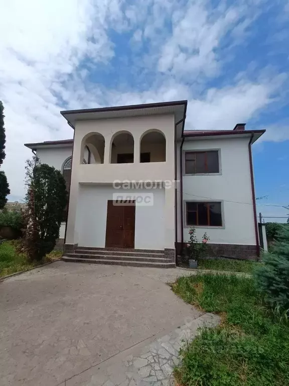 Дом в Кабардино-Балкария, Нальчик ул. Симиренко, 302 (375 м) - Фото 1