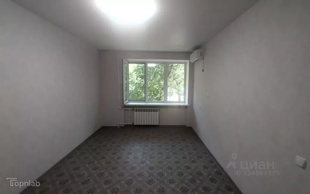 1-к кв. Крым, Евпатория ул. Имени 60-летия Октября, 24 (30.0 м) - Фото 1