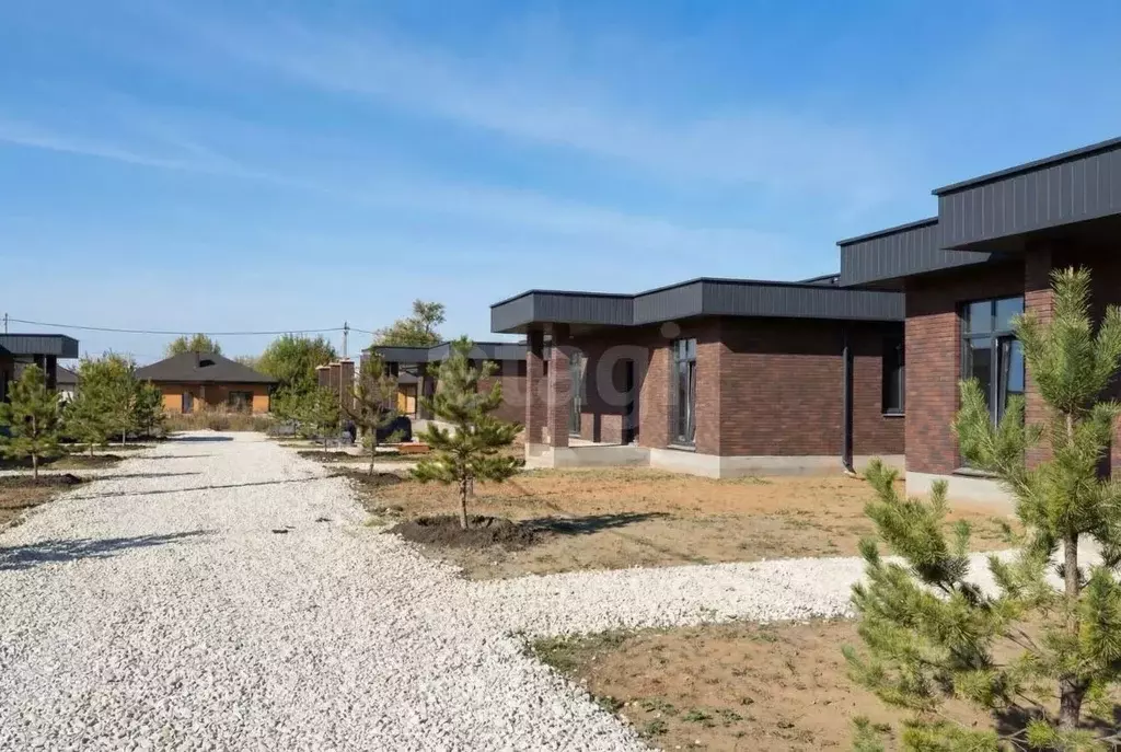 Дом в Саратовская область, Энгельсский район, Красноярское ... - Фото 1