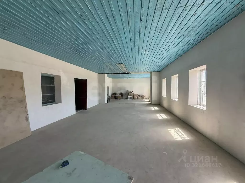 Торговая площадь в Крым, Красногвардейский район, Октябрьское пгт ул. ... - Фото 1