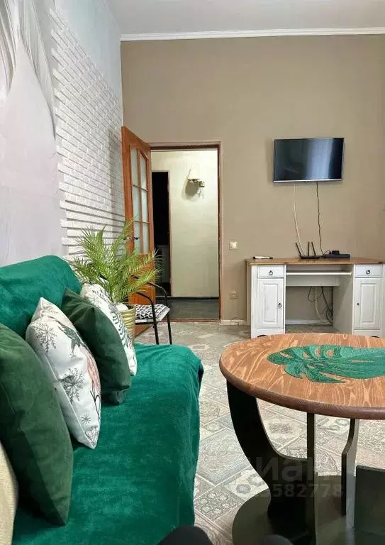 2-к кв. Крым, Феодосия ул. Ленина, 16 (47.0 м) - Фото 0