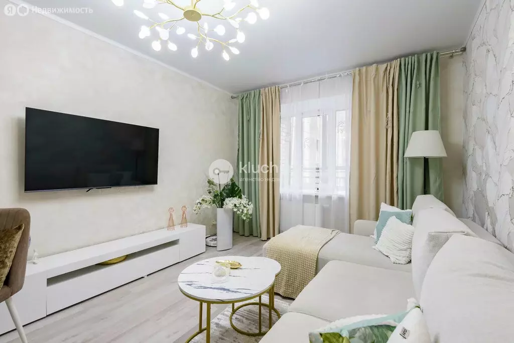 2-комнатная квартира: Казань, улица Рауиса Гареева, 100 (52 м) - Фото 1