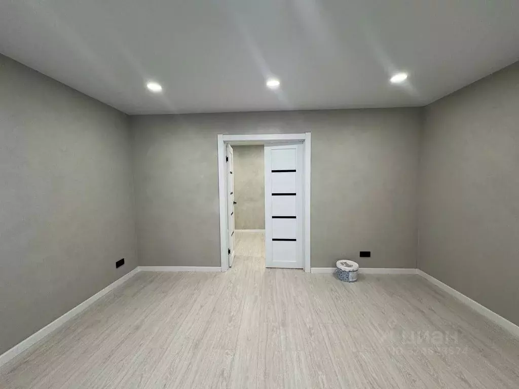 2-к кв. Свердловская область, Екатеринбург ул. Буторина, 8 (66.8 м) - Фото 2