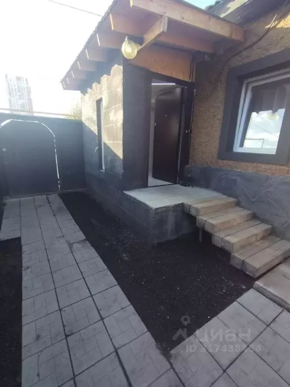 Дом в Свердловская область, Екатеринбург муниципальное образование, ... - Фото 0