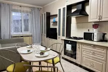 2-к кв. Татарстан, Казань ул. Зинина, 34 (78.0 м) - Фото 0