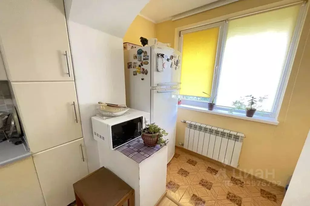 2-к кв. Крым, Феодосия ул. Нахимова, 18 (50.0 м) - Фото 2