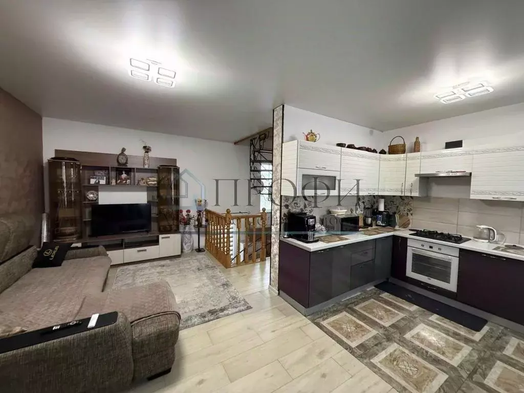 Дом в Белгородская область, Новый Оскол пл. Центральная (154 м) - Фото 1