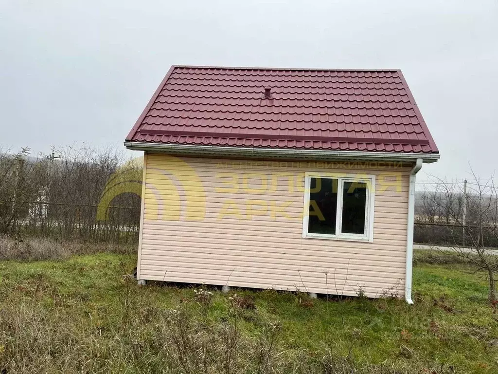 Дом в Краснодарский край, Новопокровская ст-ца  (35 м) - Фото 1