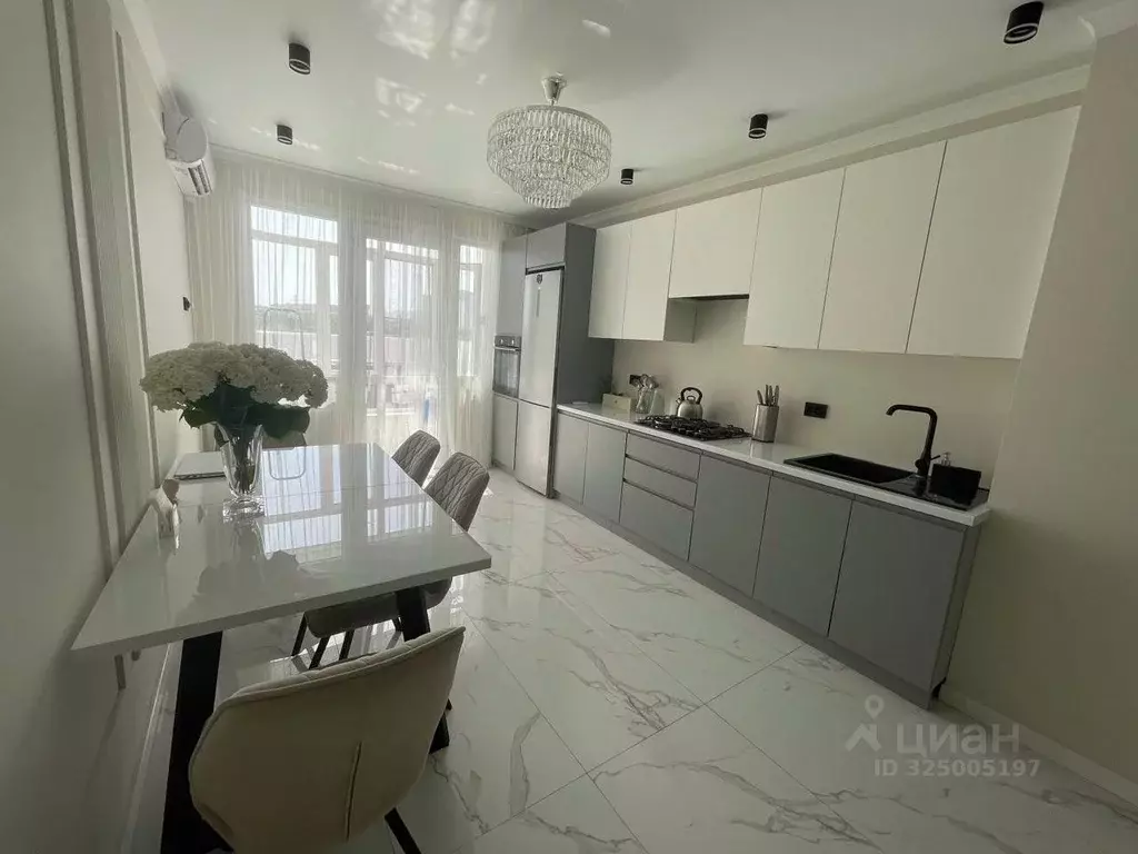 2-к кв. Северная Осетия, Владикавказ ул. Шамиля Джикаева, 2А (72.0 м) - Фото 1