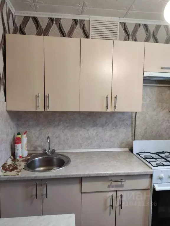 2-к кв. Ярославская область, Рыбинск Южный п/р, ул. Ухтомского, 47 ... - Фото 0