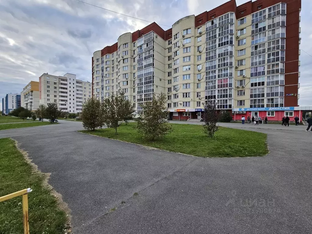 3-к кв. Челябинская область, Челябинск ул. Сергея Герасимова, 27 (80.7 ... - Фото 1