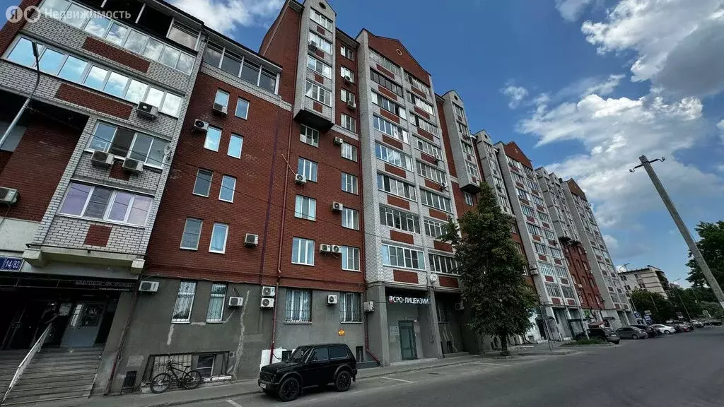 3-комнатная квартира: Казань, улица Шаляпина, 12 (70 м) - Фото 0