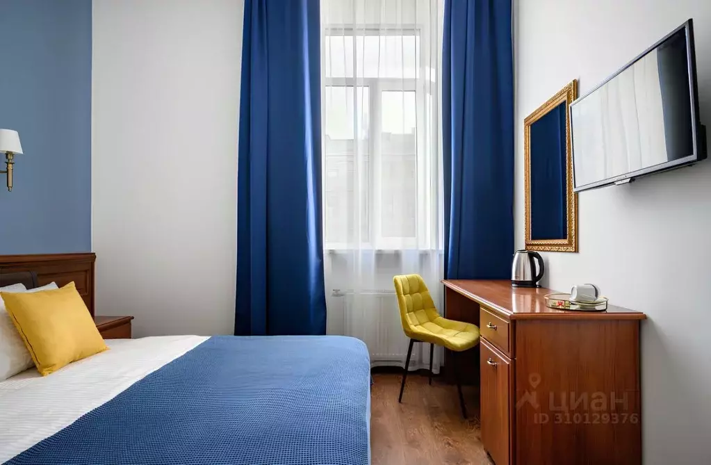 Комната Санкт-Петербург Московский просп., 6 (18.0 м) - Фото 1