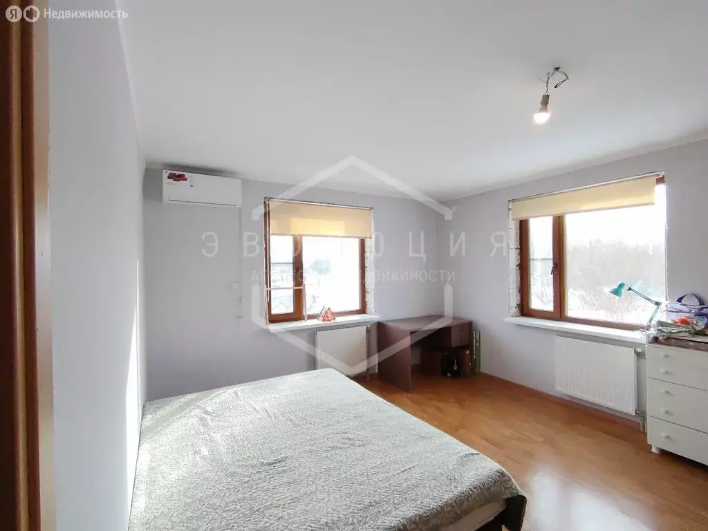 3-комнатная квартира: посёлок Луговое, улица Мира, 41 (96 м) - Фото 1