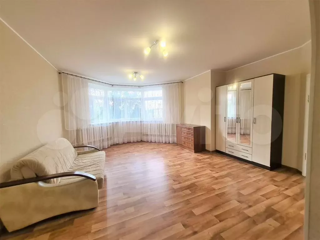 2-к. квартира, 55 м, 1/9 эт. - Фото 0