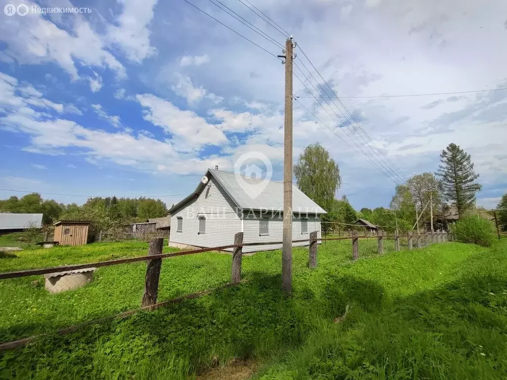 Дом в село Лацкое, Центральная улица, 10 (49.9 м) - Фото 1