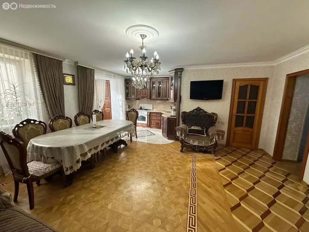 3-комнатная квартира: Махачкала, улица Джамбулатова, 62Б (75 м) - Фото 2