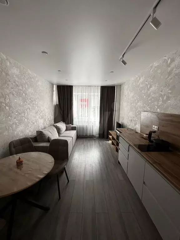 2-к. квартира, 60 м, 1/25 эт. - Фото 1