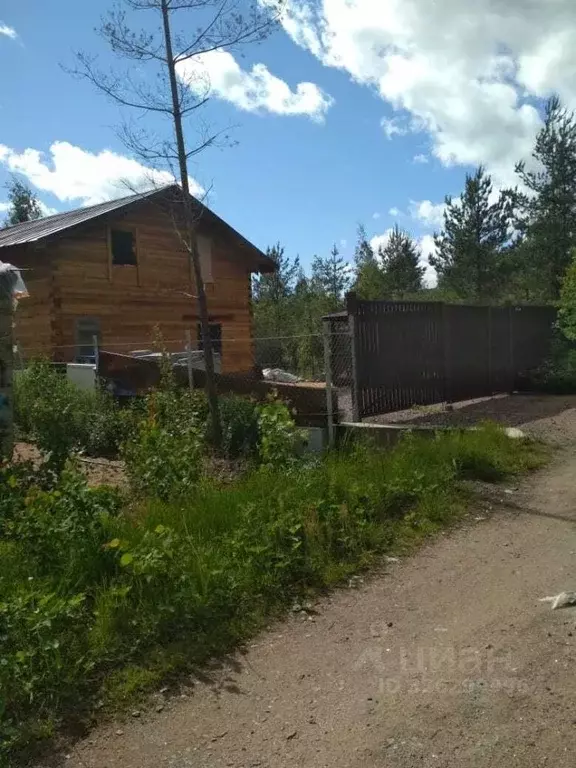 Дом в Ленинградская область, Выборгский район, Рощинское городское ... - Фото 1