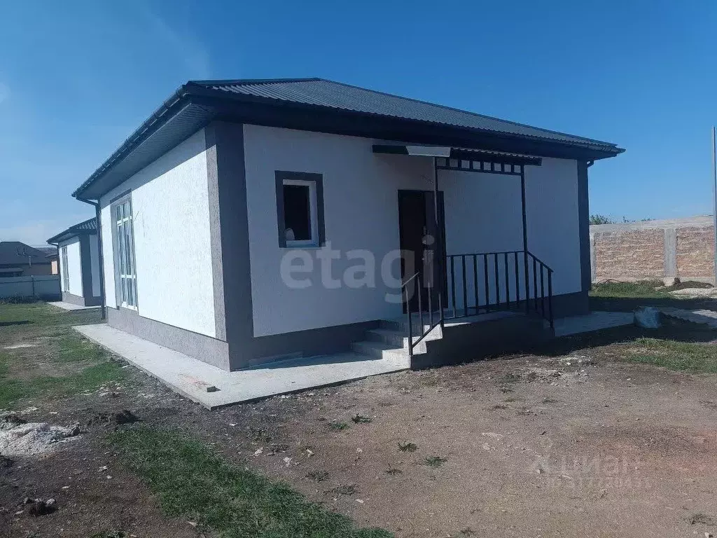 Дом в Крым, Симферопольский район, с. Доброе ул. Ореховая (112 м) - Фото 0