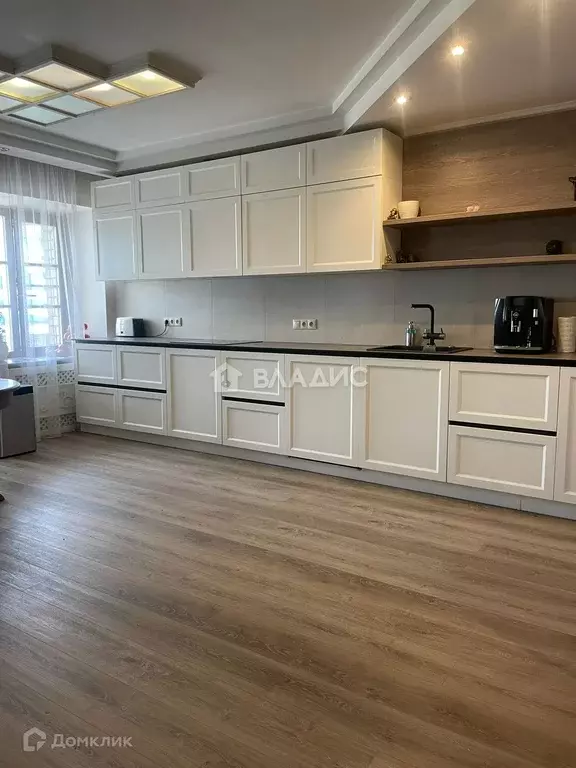 Продаётся 5-к квартира, 200 м - Фото 0