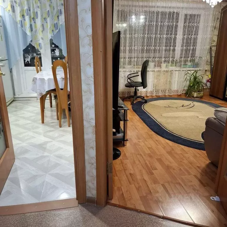 3-к кв. Свердловская область, Белоярский пгт ул. Юбилейная, 32А (58.3 ... - Фото 2