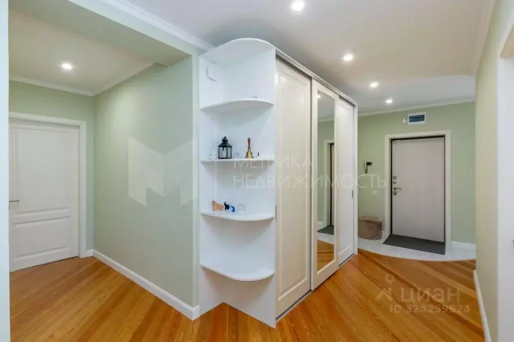 3-к кв. Тюменская область, Тюмень ул. Вьюжная, 10 (90.0 м) - Фото 1