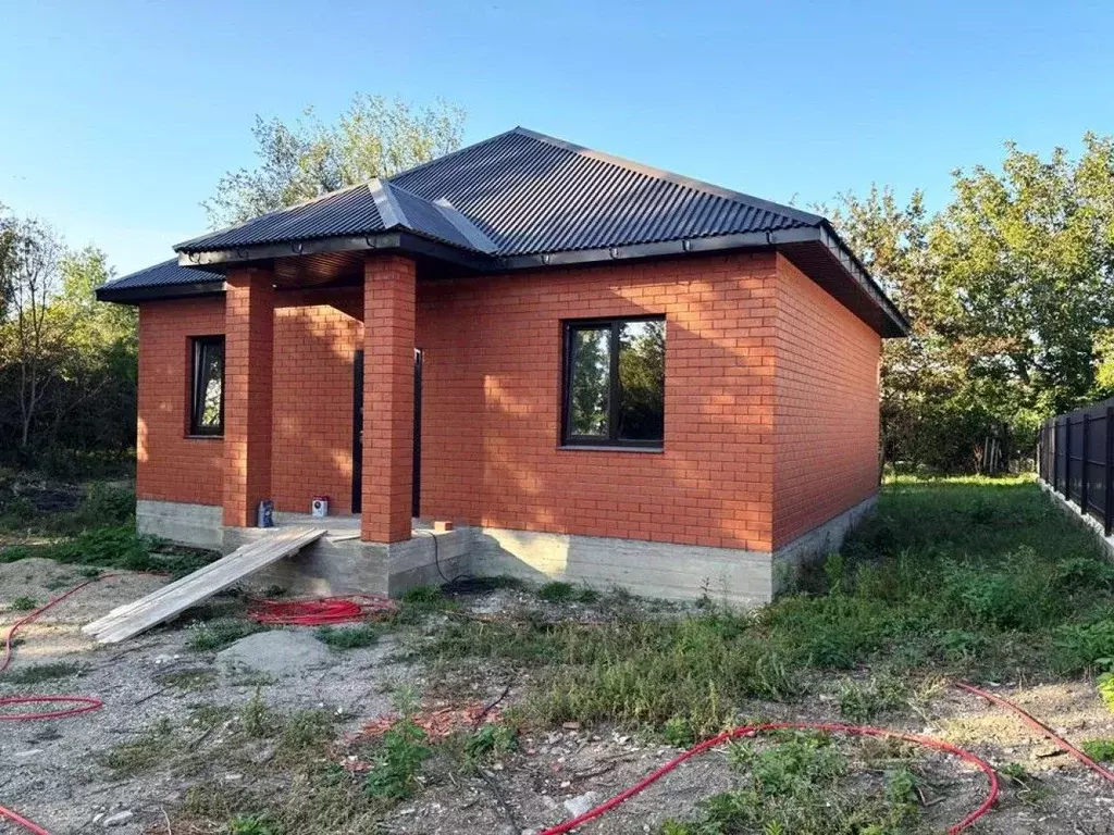 Дом в Краснодарский край, Северский район, Черноморское городское ... - Фото 1