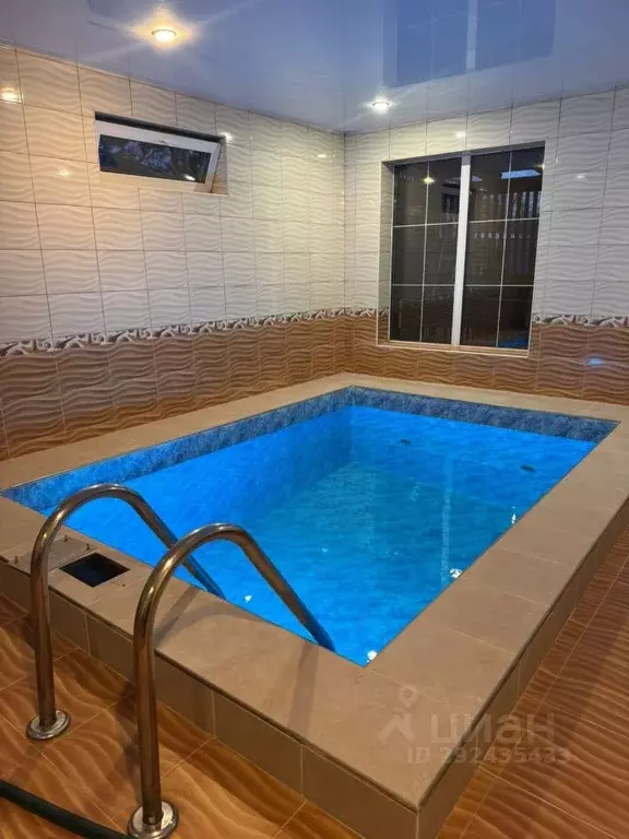 Дом в Свердловская область, Екатеринбург ул. Молодежи (250 м) - Фото 1