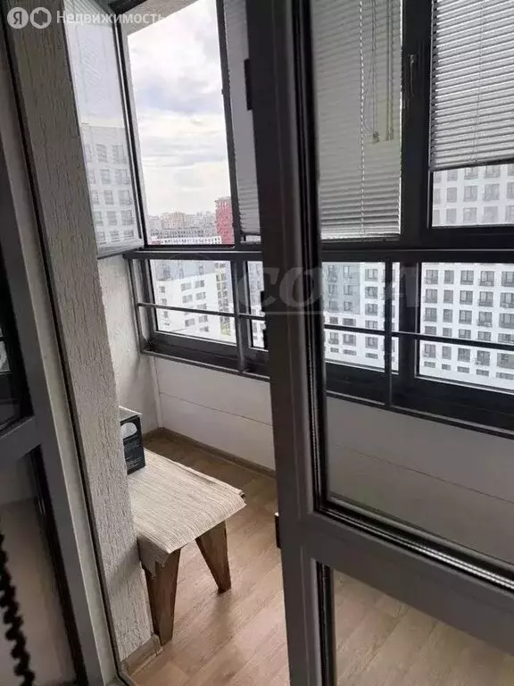 1-комнатная квартира: Тюмень, улица Газовиков, 61 (38.8 м) - Фото 1