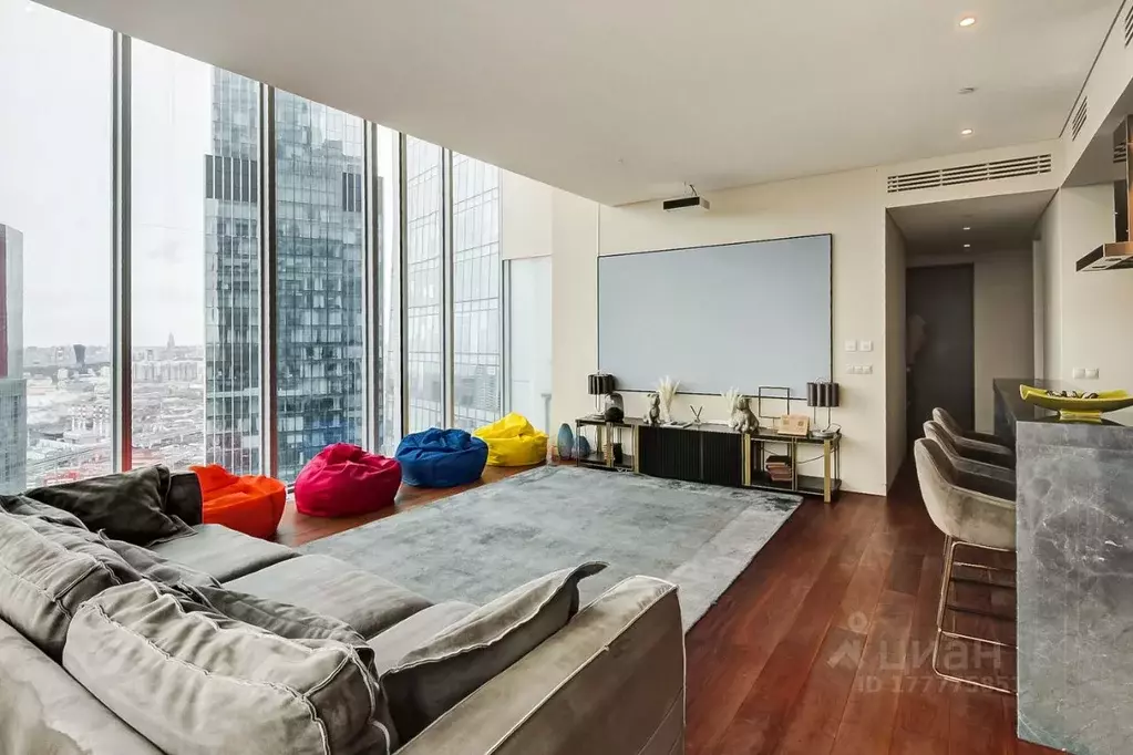 3-к кв. Москва 1-й Красногвардейский проезд, 21с1 (195.0 м) - Фото 1