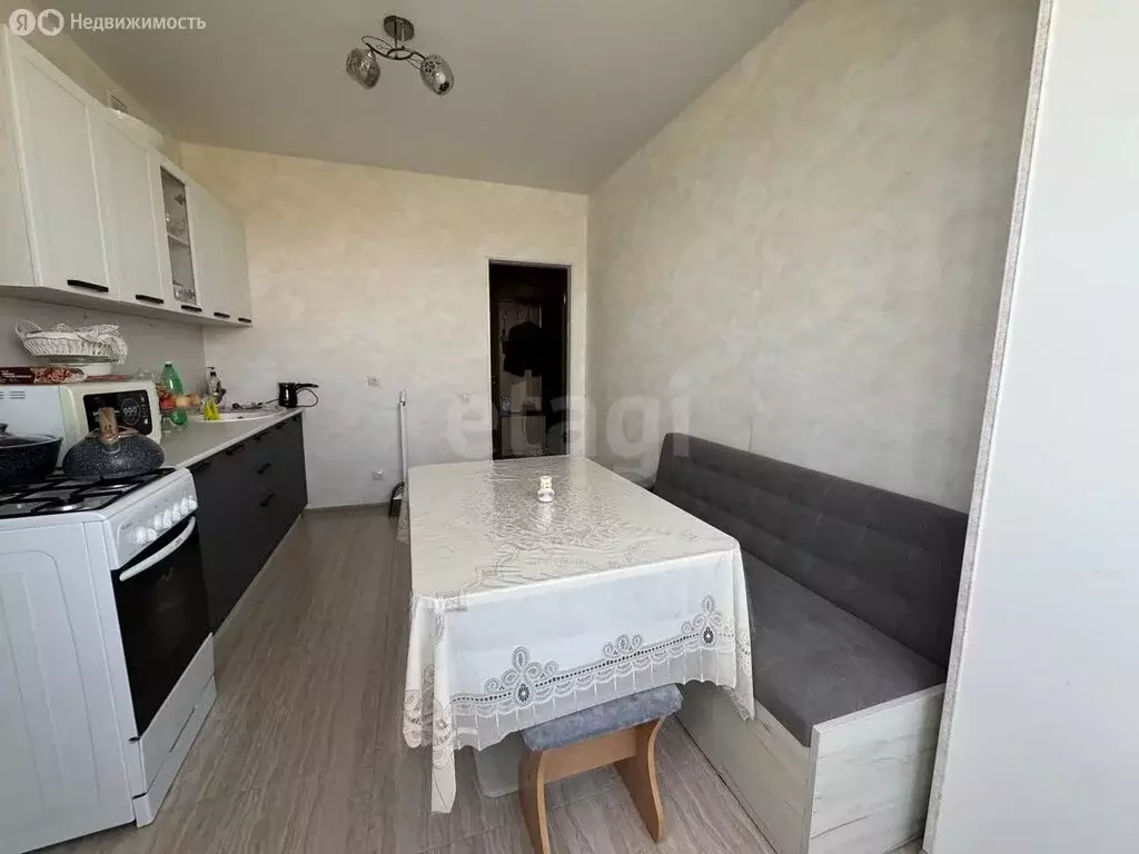 1-комнатная квартира: Владикавказ, улица Курсантов-Кировцев, 35 (40 м) - Фото 1