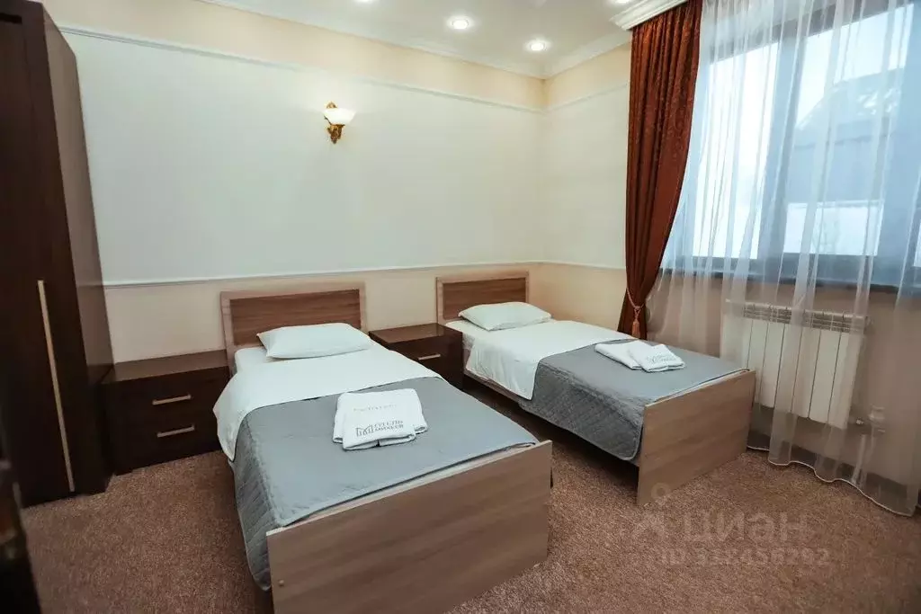 Комната Тюменская область, Тюмень Тополиная ул., 7 - Фото 1