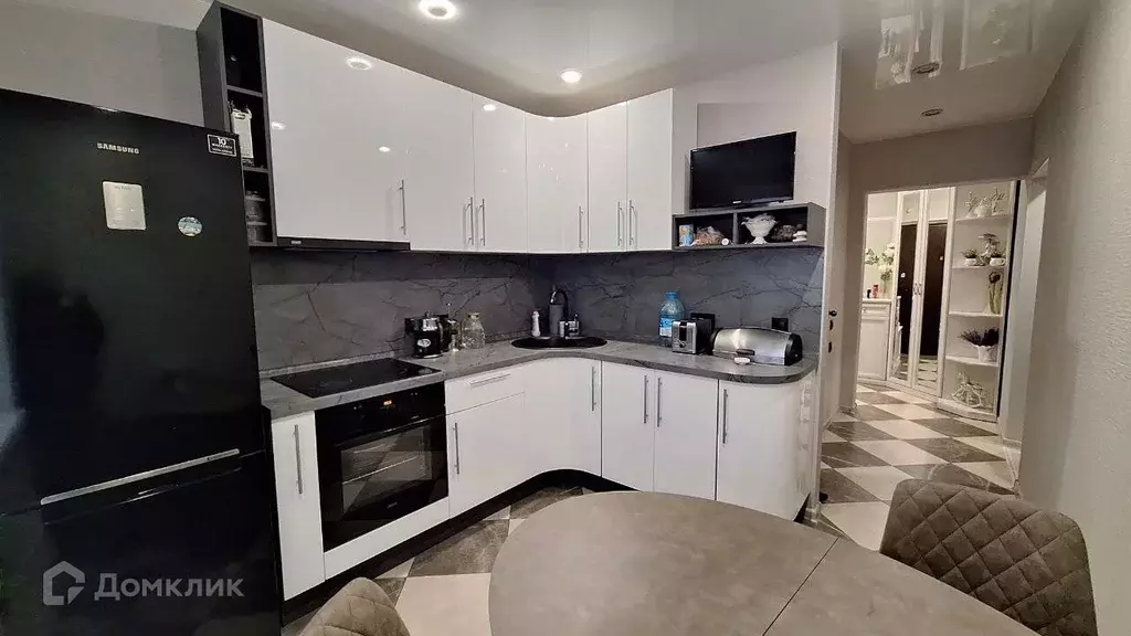 Продаётся 2-к квартира, 55.8 м - Фото 0