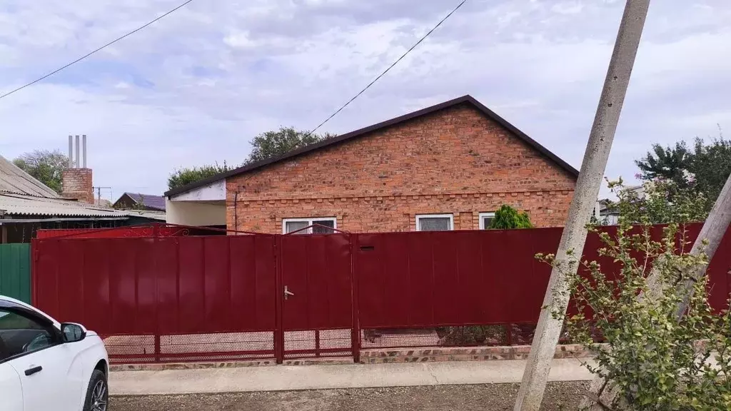 Дом в Ростовская область, Сальск ул. Белинского (61 м) - Фото 1