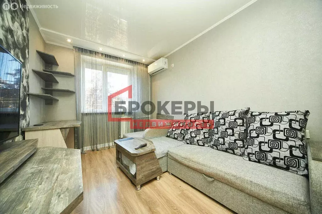 1к в 10-комнатной квартире (13 м) - Фото 0