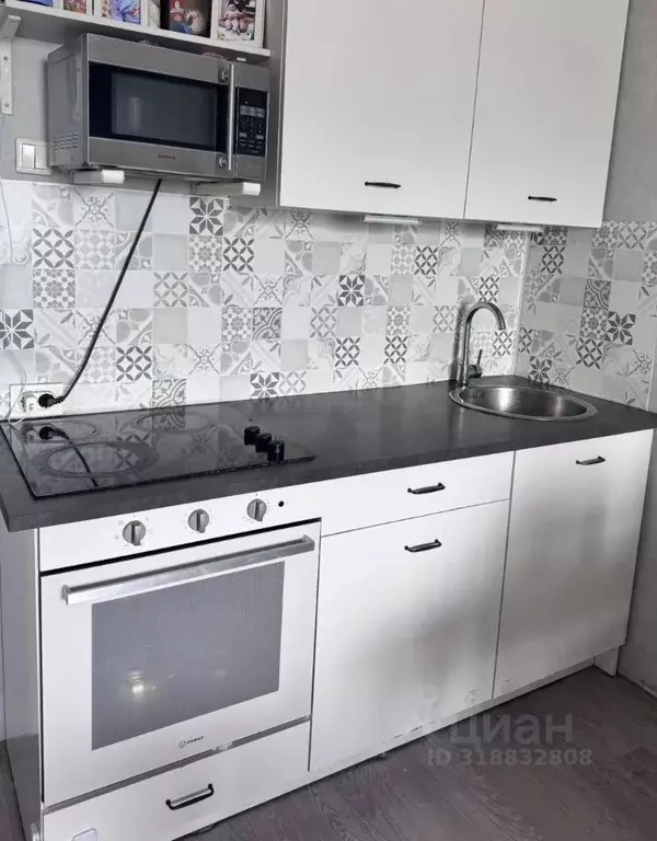 1-к кв. Новосибирская область, Новосибирск Спортивная ул., 13 (37.7 м) - Фото 1