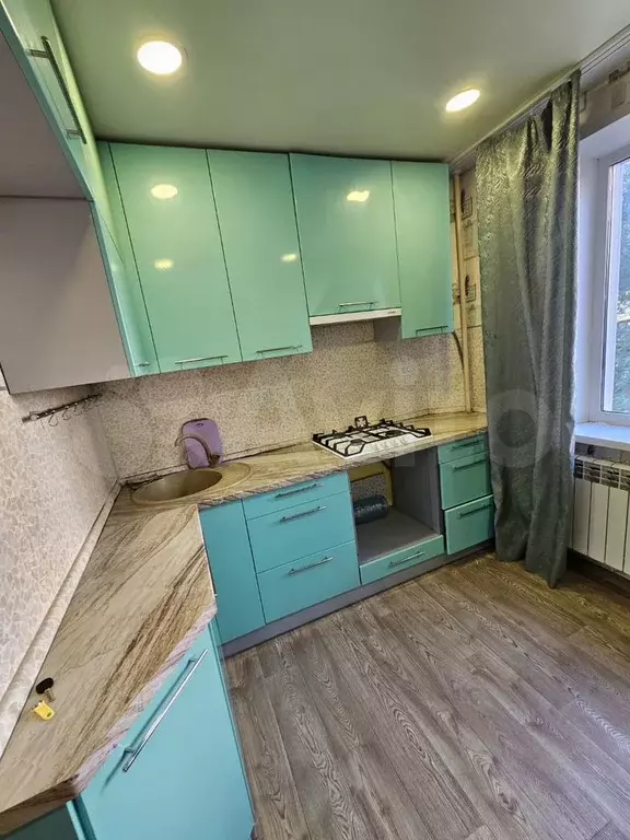 1-к. квартира, 39 м, 1/10 эт. - Фото 1