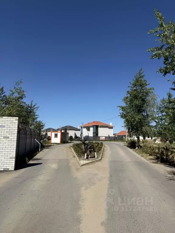 Участок в Волгоградская область, Среднеахтубинский район, ... - Фото 0